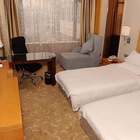 Shanghai Sky Rainbow Hotel Rom bilde